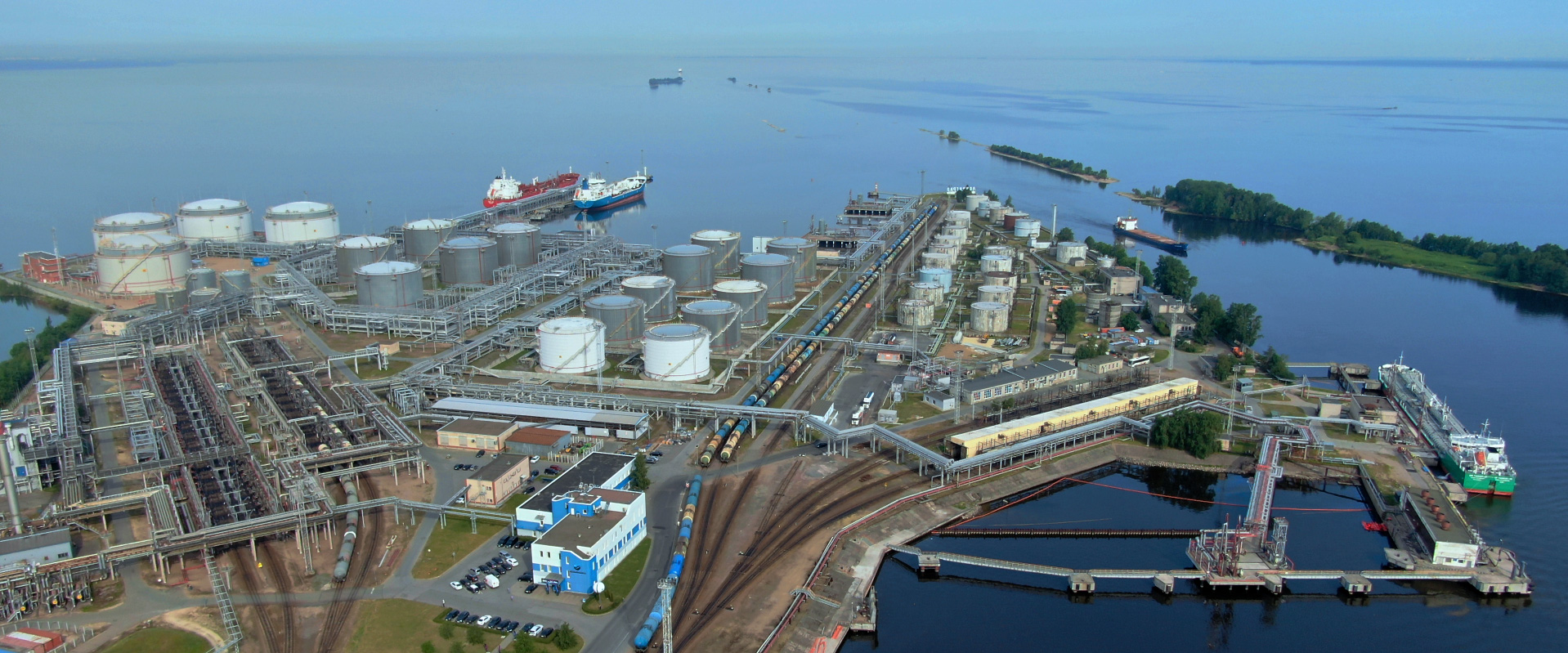 3 августа 2021 г. Акционерное общество  «Петербургский нефтяной терминал» получил разрешение на строительство нового перевалочного комплекса.